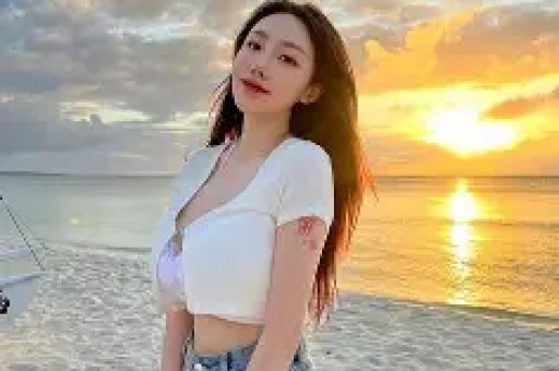 1天4个瓜！自曝怀双胎、国外生子、女星恋情曝光迪丽热巴最意外