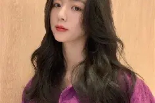 近年来随着社交媒体的普及和发展公众人物的形象管理愈发受到重视人设（persona）成为了塑造和维护形象的一个重要手段。然而频繁出现的人设坍塌事件不禁引发深思：为何看似稳固的会在瞬间土崩瓦解？这背后隐藏