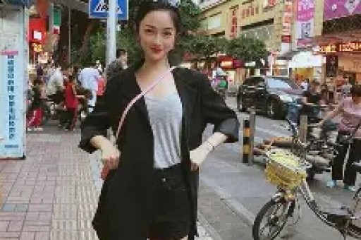 网红直播卖惨翻车虚假深情割韭菜这出戏演砸了！